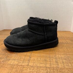 Ugg Kids Black Classic Mini Boot Kids 13